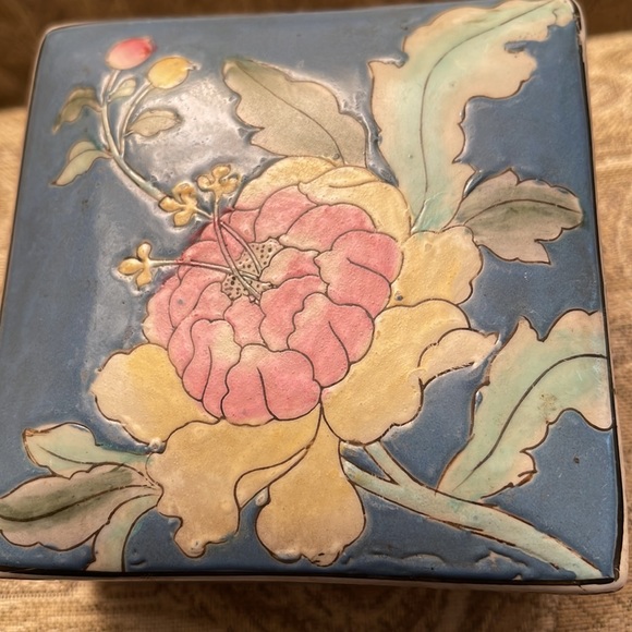 H.F.P. Macau Trinket box - Picture 2 of 5